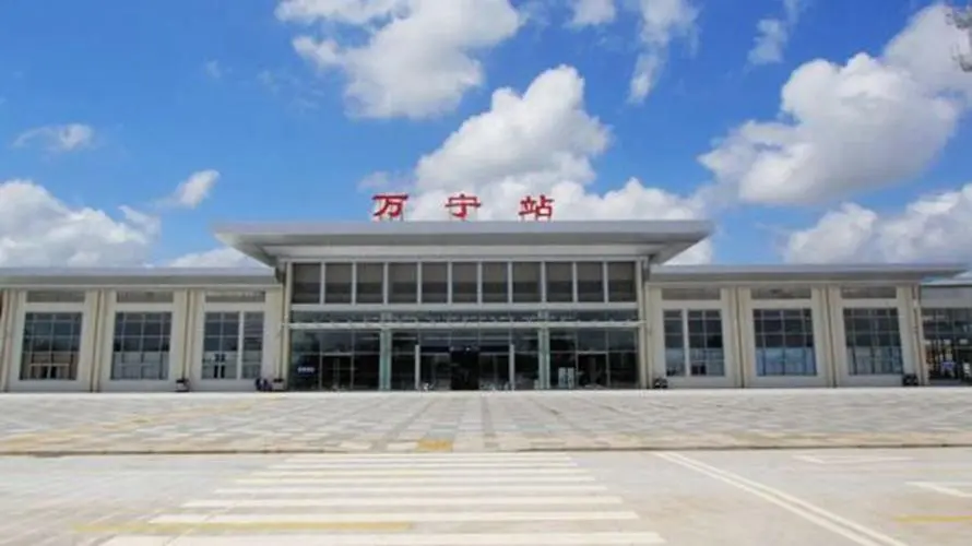 上海松江区到万宁物流公司+物流专线、天天发车